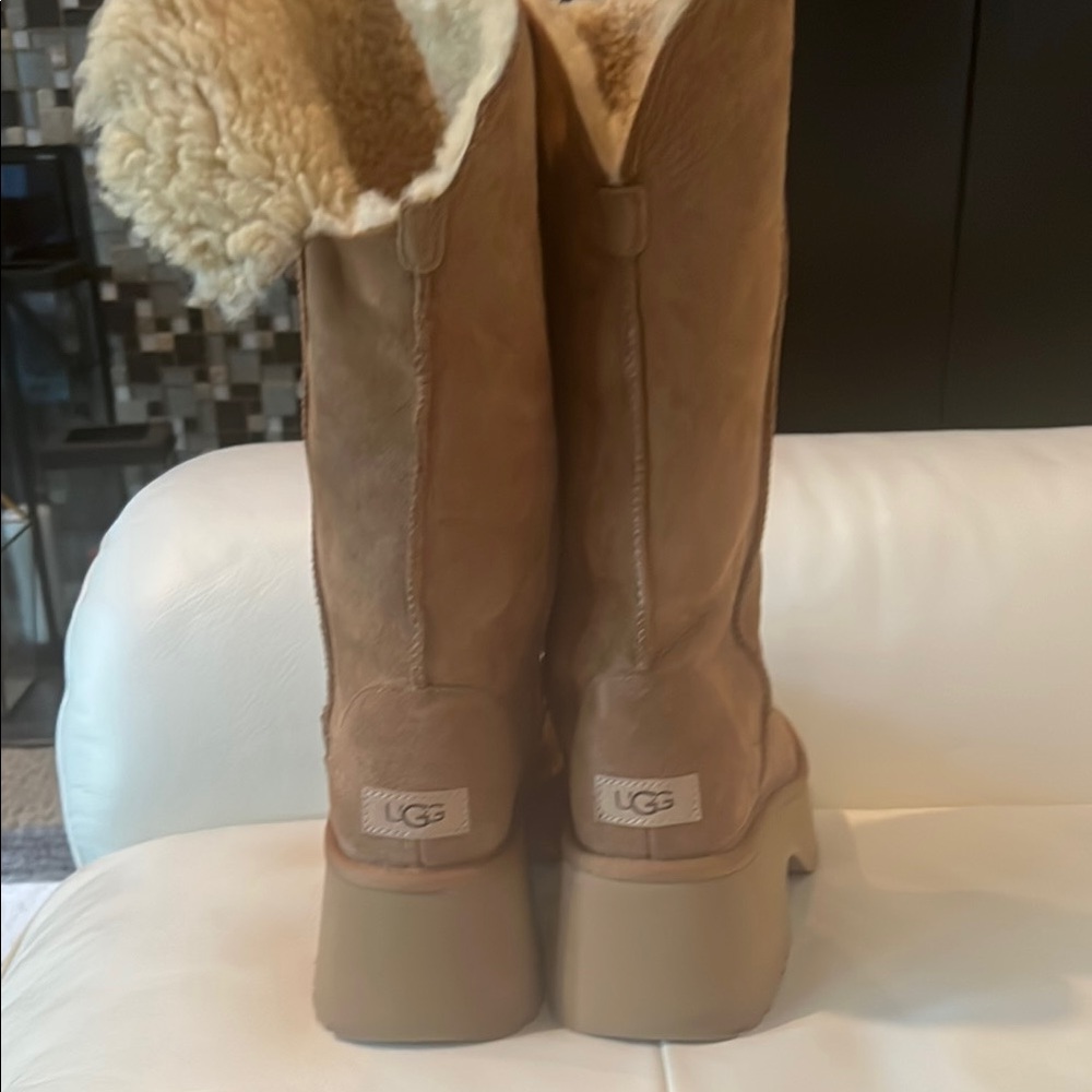 UGG Classic New Heights Cuffable Boot  Tan Size 9 - Picture 3 of 10